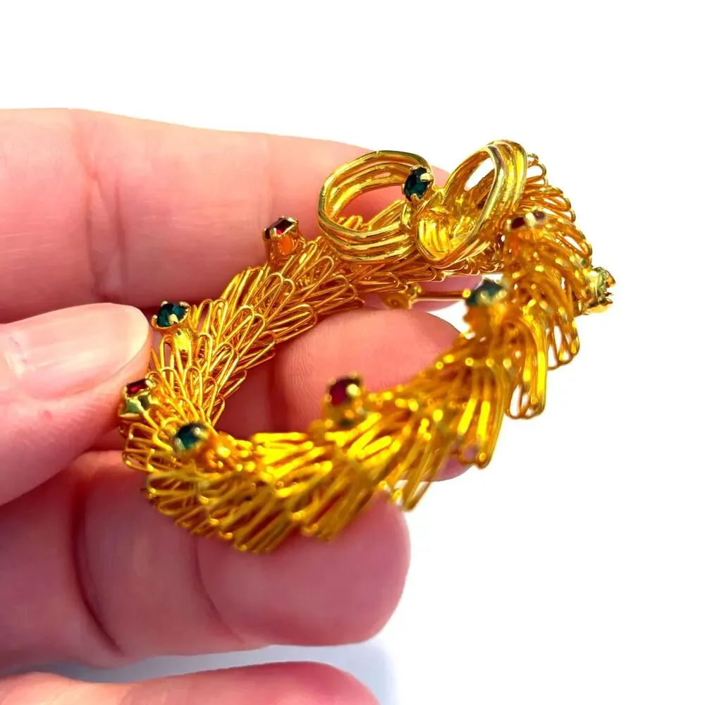 Vintage Christmas holiday brooch wreath pin gold with red & green rhinestones